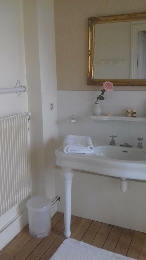 Manoir De Sens Bed & Breakfast Beuvron-en-Auge Eksteriør bilde