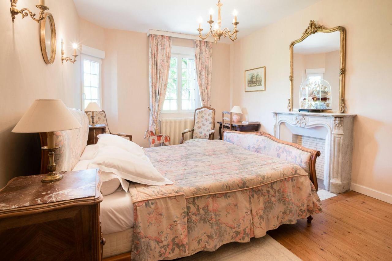Manoir De Sens Bed & Breakfast Beuvron-en-Auge Eksteriør bilde
