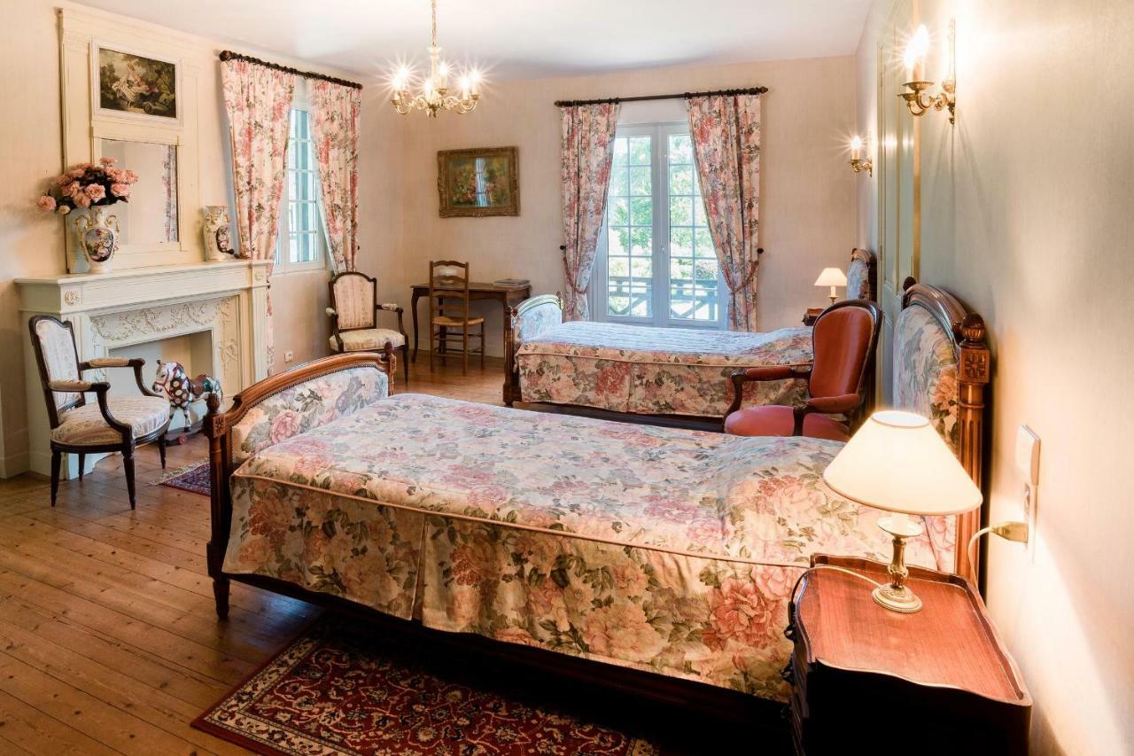 Manoir De Sens Bed & Breakfast Beuvron-en-Auge Eksteriør bilde